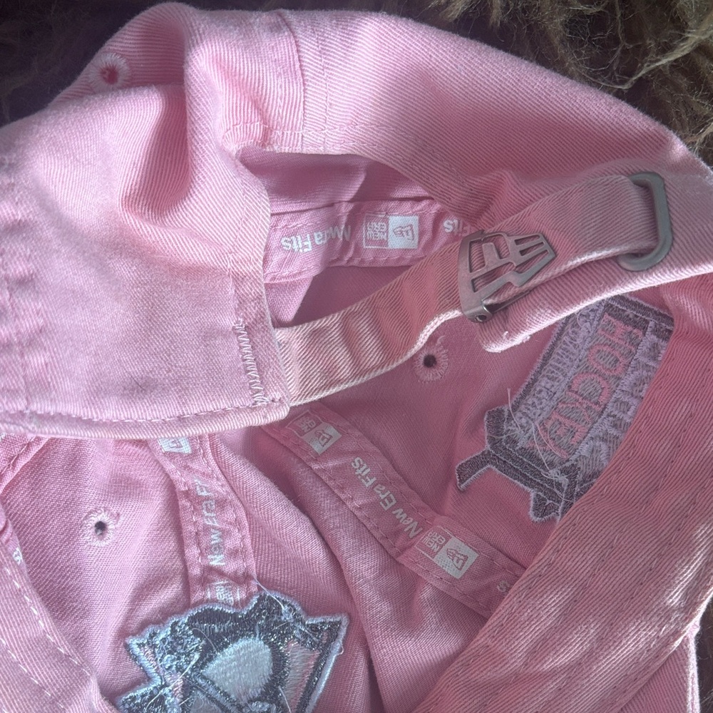 2 Pink Women’s Pittsburgh Steeler/Penguins Hats. NFL/New Era. - Picture 6 of 10